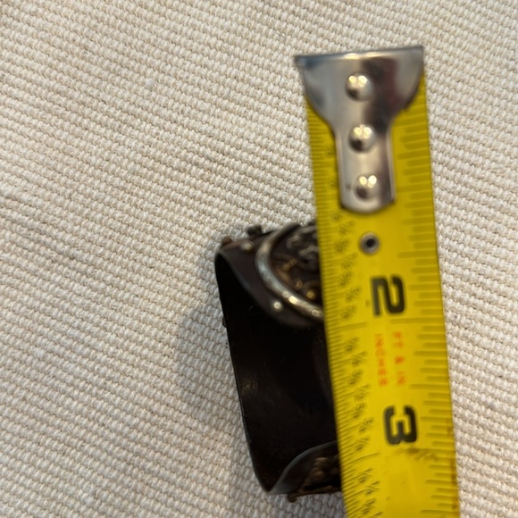 Cuff Bracelet - Picture 11 of 11